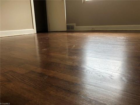 568 Pine St, Mount Airy, NC 27030 photo 11