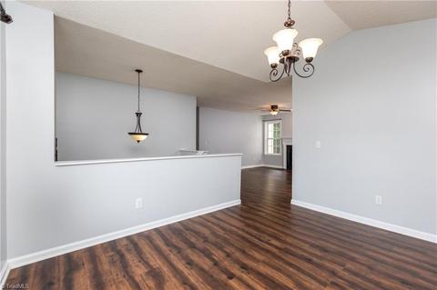 3914 Waldon Ct, High Point, NC 27265 photo 3