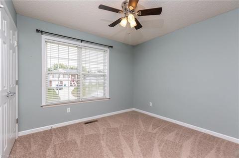 3914 Waldon Ct, High Point, NC 27265 photo 12