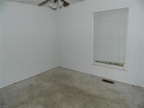 1412 Grantham Dr, High Point, NC 27265 photo 10