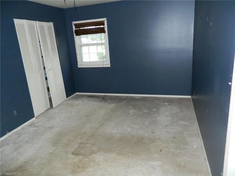 1412 Grantham Dr, High Point, NC 27265 photo 14