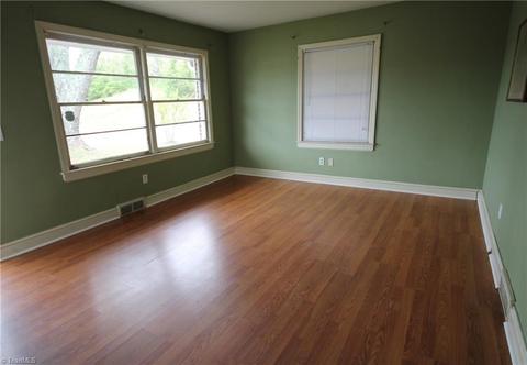 1044 High Bridge Rd, Pinnacle, NC 27043 photo 3