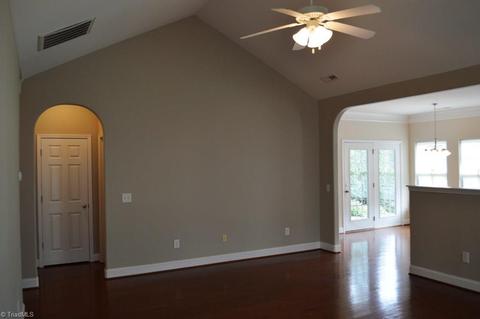 3840 Jade Ct, High Point, NC 27265 photo 9