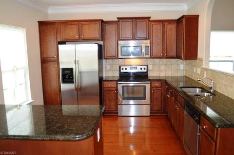 3840 Jade Ct, High Point, NC 27265 photo 5