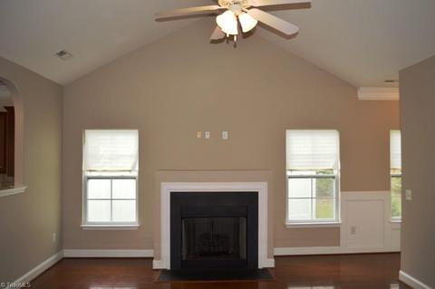 3840 Jade Ct, High Point, NC 27265 photo 4