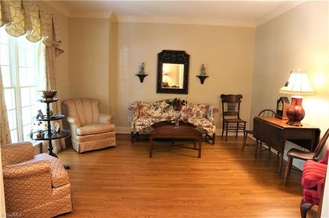 1236 Gatehouse Rd, High Point, NC 27262 photo 4
