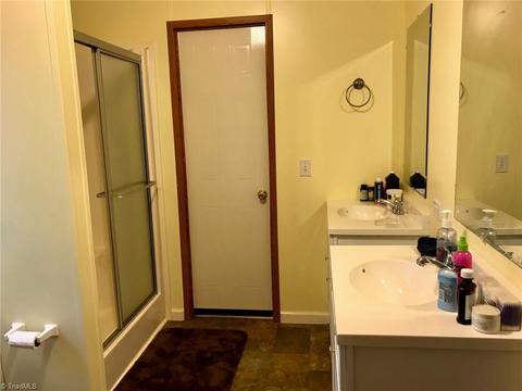 1061 Acorn Dr, Purlear, NC 28665 photo 8