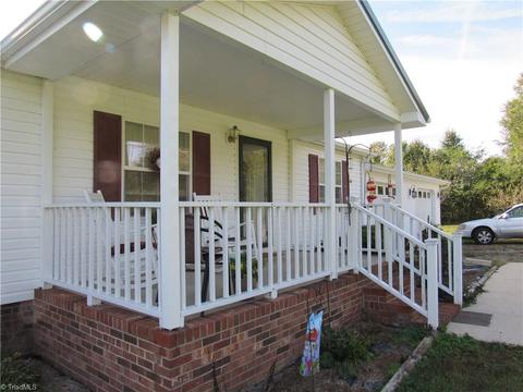 244 Precinct Rd, Pilot Mountain, NC 27041 photo 6