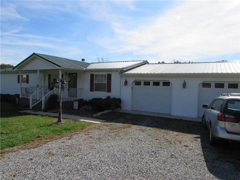 244 Precinct Rd, Pilot Mountain, NC 27041 photo 5