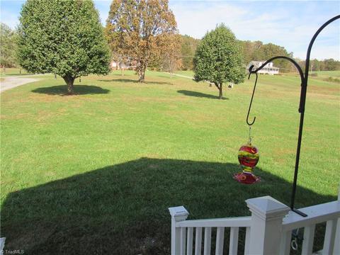 244 Precinct Rd, Pilot Mountain, NC 27041 photo 10