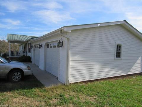 244 Precinct Rd, Pilot Mountain, NC 27041 photo 15