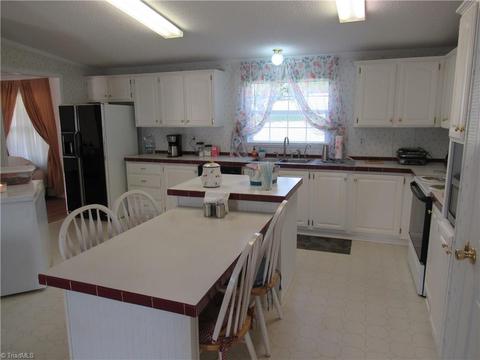 244 Precinct Rd, Pilot Mountain, NC 27041 photo 21