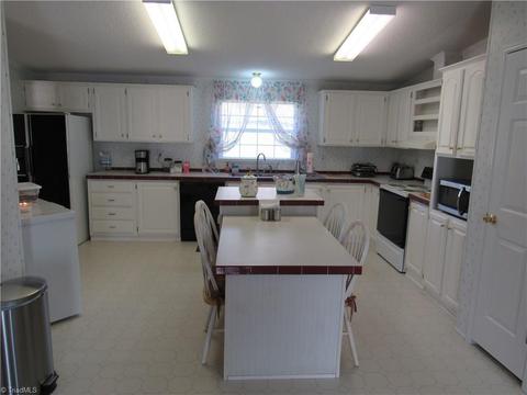 244 Precinct Rd, Pilot Mountain, NC 27041 photo 22