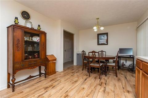 1130 Laurel Bluff Dr, King, NC 27021 photo 6
