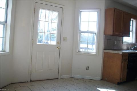 39 Lanning Dr, Denton, NC 27239 photo 6