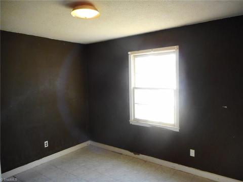 2725 Ingram Rd, High Point, NC 27263 photo 7