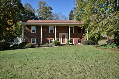 6050 Bobbybrook Dr, Clemmons, NC 27012 photo 1