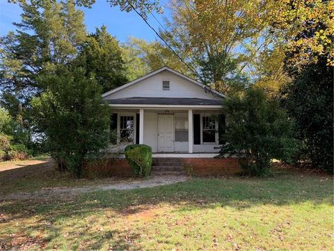 3915 Hampton Rd, Clemmons, NC 27012 photo 2