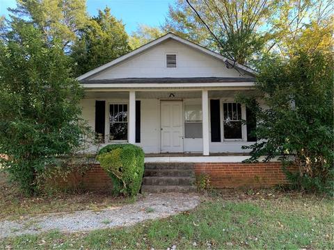 3915 Hampton Rd, Clemmons, NC 27012 photo 1