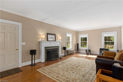 105 Shadow Valley Rd, High Point, NC 27262 photo 4