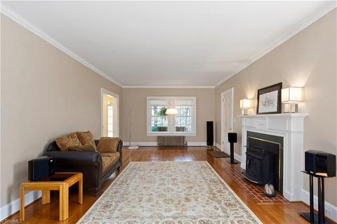 105 Shadow Valley Rd, High Point, NC 27262 photo 10
