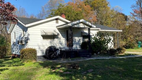 143 E 52 Byp, Pilot Mountain, NC 27041 photo 2