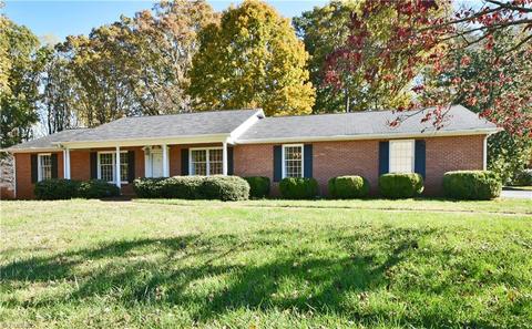 181 Friendly Ln, Pilot Mountain, NC 27041 photo 26