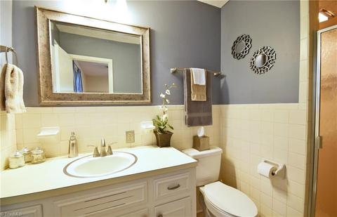 181 Friendly Ln, Pilot Mountain, NC 27041 photo 19