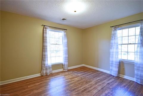 181 Friendly Ln, Pilot Mountain, NC 27041 photo 21