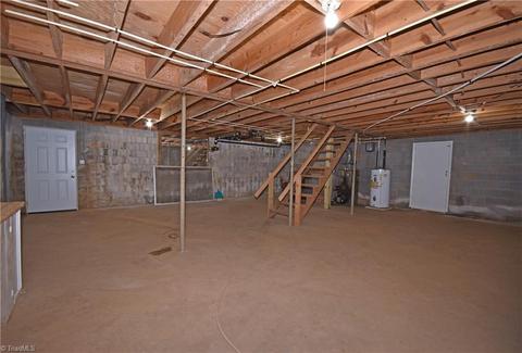 181 Friendly Ln, Pilot Mountain, NC 27041 photo 24