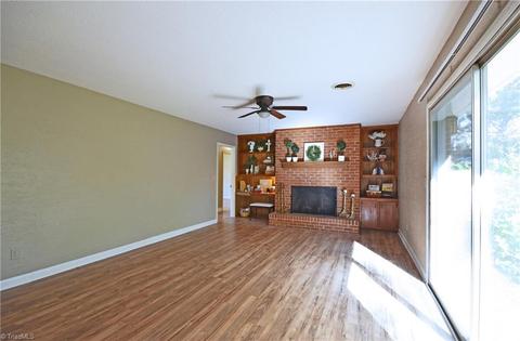 181 Friendly Ln, Pilot Mountain, NC 27041 photo 10