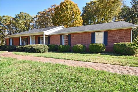 181 Friendly Ln, Pilot Mountain, NC 27041 photo 25