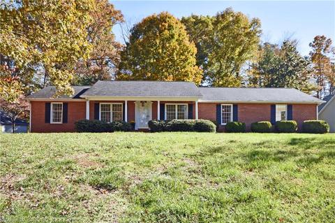181 Friendly Ln, Pilot Mountain, NC 27041 photo 1