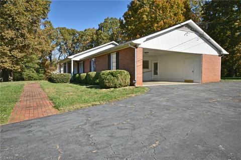 181 Friendly Ln, Pilot Mountain, NC 27041 photo 27