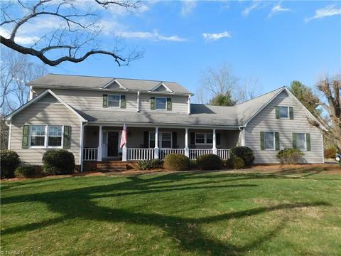 122 Beechtree Cir, Mount Airy, NC 27030 photo 1