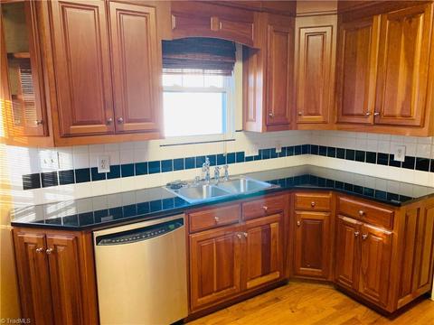 1109 Clyde Pl, High Point, NC 27262 photo 4