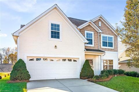 853 Hedgepath Ter, High Point, NC 27265 photo 2