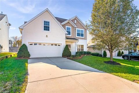 853 Hedgepath Ter, High Point, NC 27265 photo 3