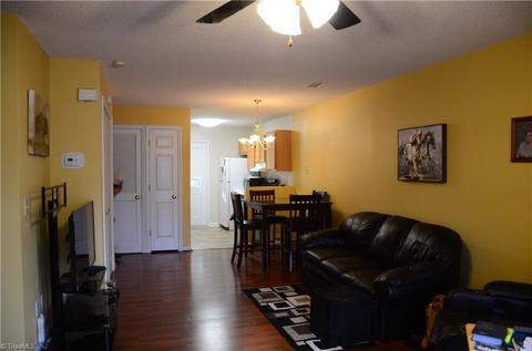 1016 English Ct, Trinity, NC 27370 photo 2
