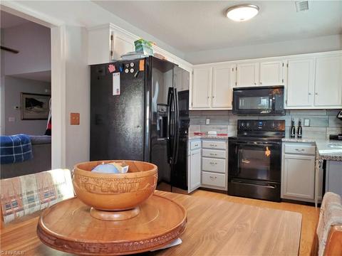 3203 Sparrowhawk Dr, High Point, NC 27265 photo 6