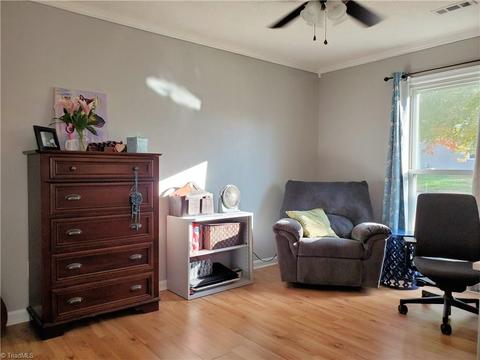 3203 Sparrowhawk Dr, High Point, NC 27265 photo 10