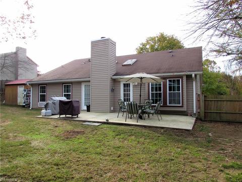 3203 Sparrowhawk Dr, High Point, NC 27265 photo 13
