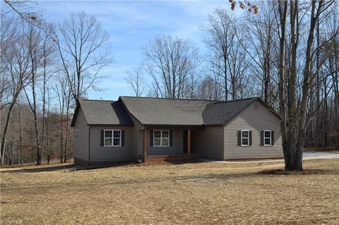 617 Williams Rd, Madison, NC 27025 photo 2