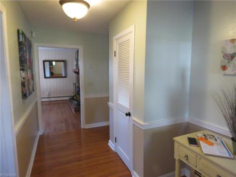 710 Sunset Dr, Pilot Mountain, NC 27041 photo 9