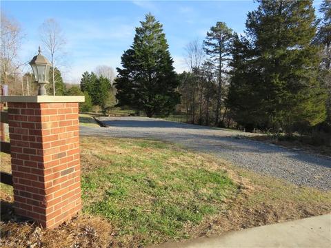 710 Sunset Dr, Pilot Mountain, NC 27041 photo 24