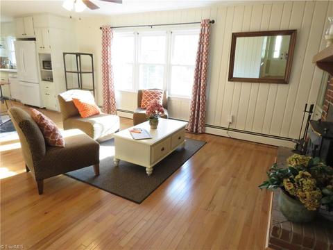 710 Sunset Dr, Pilot Mountain, NC 27041 photo 5