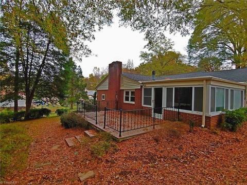 821 Hampton St, Eden, NC 27288 photo 5