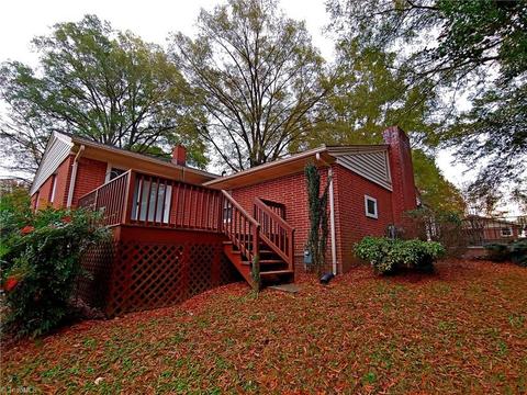 821 Hampton St, Eden, NC 27288 photo 4
