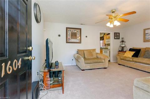 1604 Gavin Dr, High Point, NC 27260 photo 3
