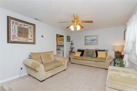 1604 Gavin Dr, High Point, NC 27260 photo 4